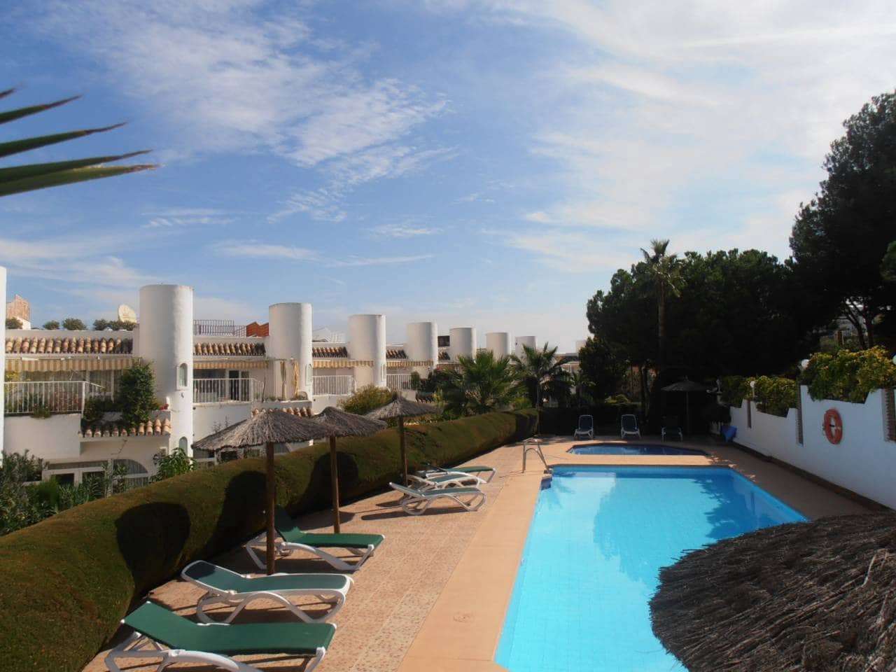 4 bedroom Townhouse for sale in Benalmadena with pool garage - € 589,000 (Ref: 8274420)