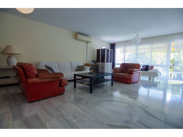 4 chambre Maison de Ville à vendre à Benalmádena avec piscine garage - 589 000 € (Ref: 8274420)