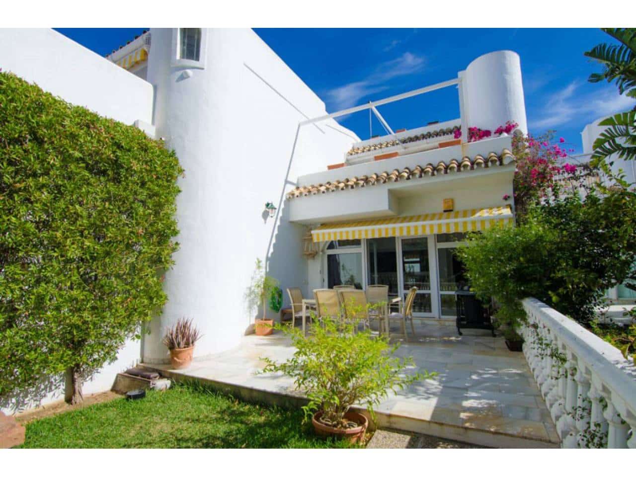 4 bedroom Townhouse for sale in Benalmadena with pool garage - € 589,000 (Ref: 8274420)