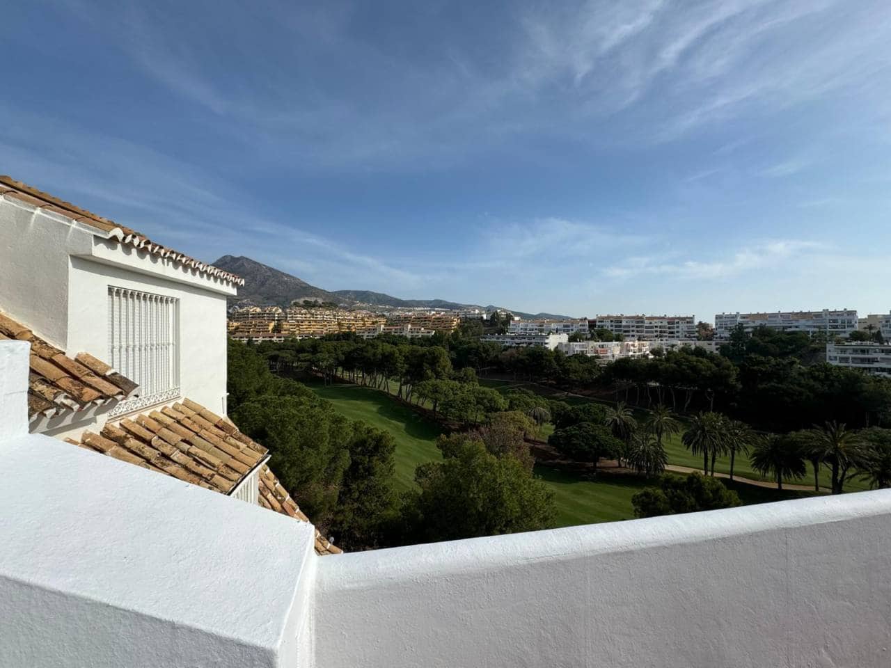 4 bedroom Townhouse for sale in Benalmadena with pool garage - € 589,000 (Ref: 8274420)