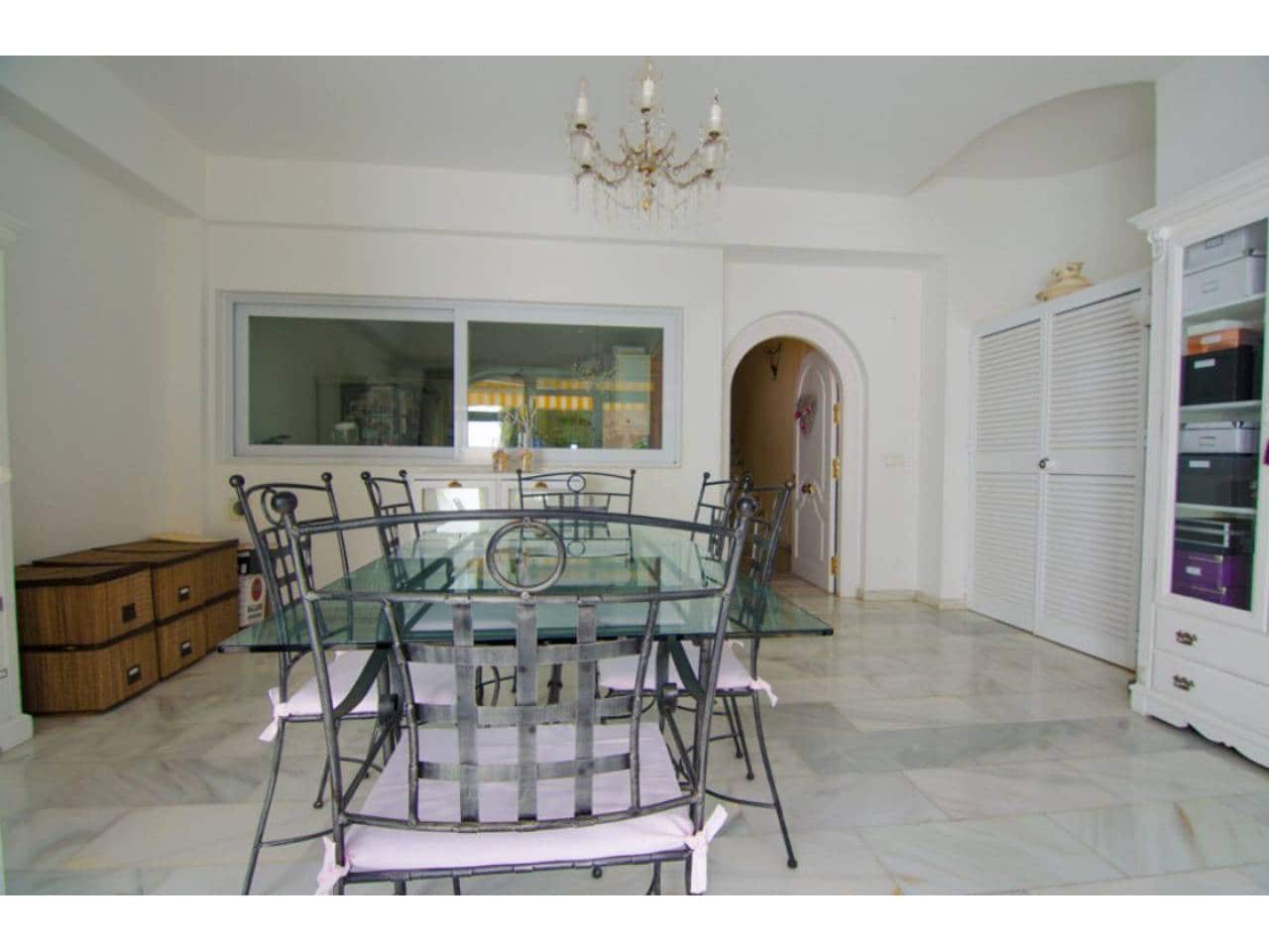 4 bedroom Townhouse for sale in Benalmadena with pool garage - € 589,000 (Ref: 8274420)