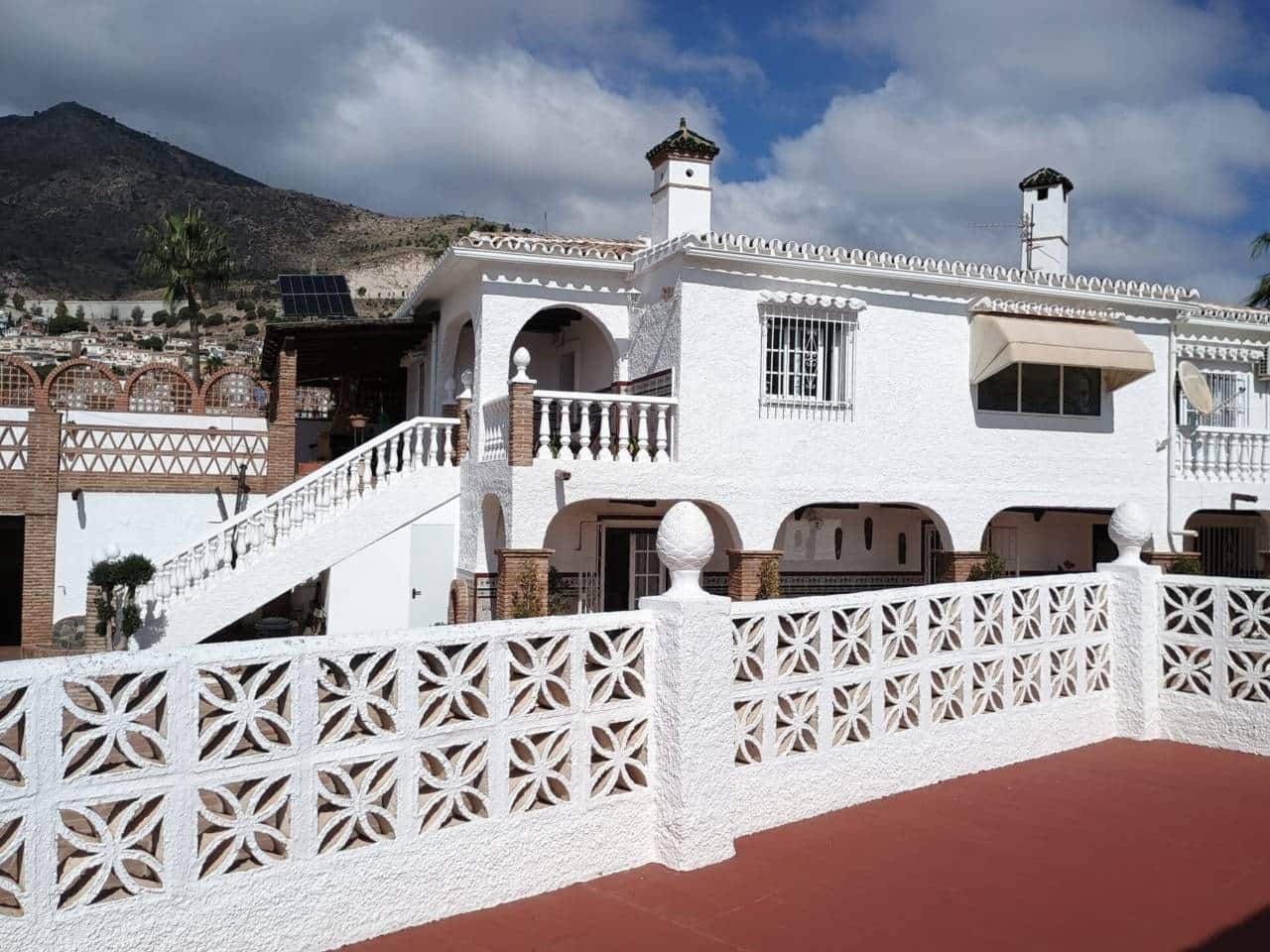 4 Zimmer Villa zu verkaufen in Benalmadena mit Pool Garage - 1.500.000 € (Ref: 8601086)