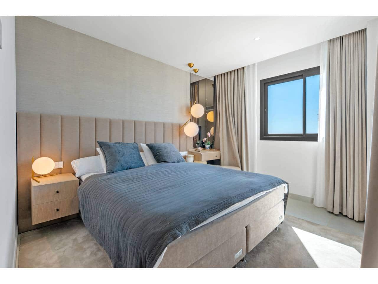 Apartamento de 3 habitaciones en Fuengirola en venta con piscina garaje - 690.000 € (Ref: 8703532)
