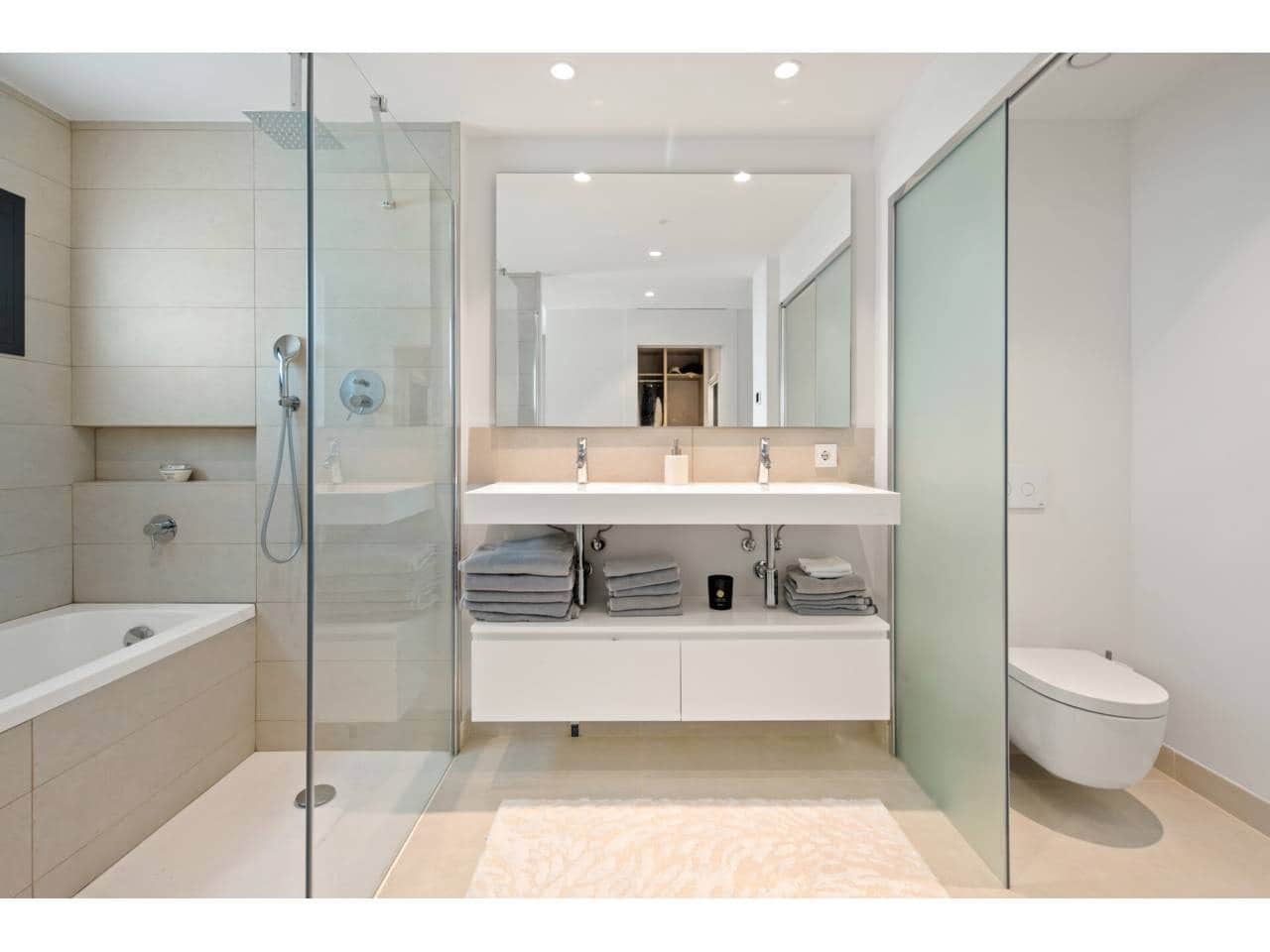 Apartamento de 3 habitaciones en Fuengirola en venta con piscina garaje - 690.000 € (Ref: 8703532)
