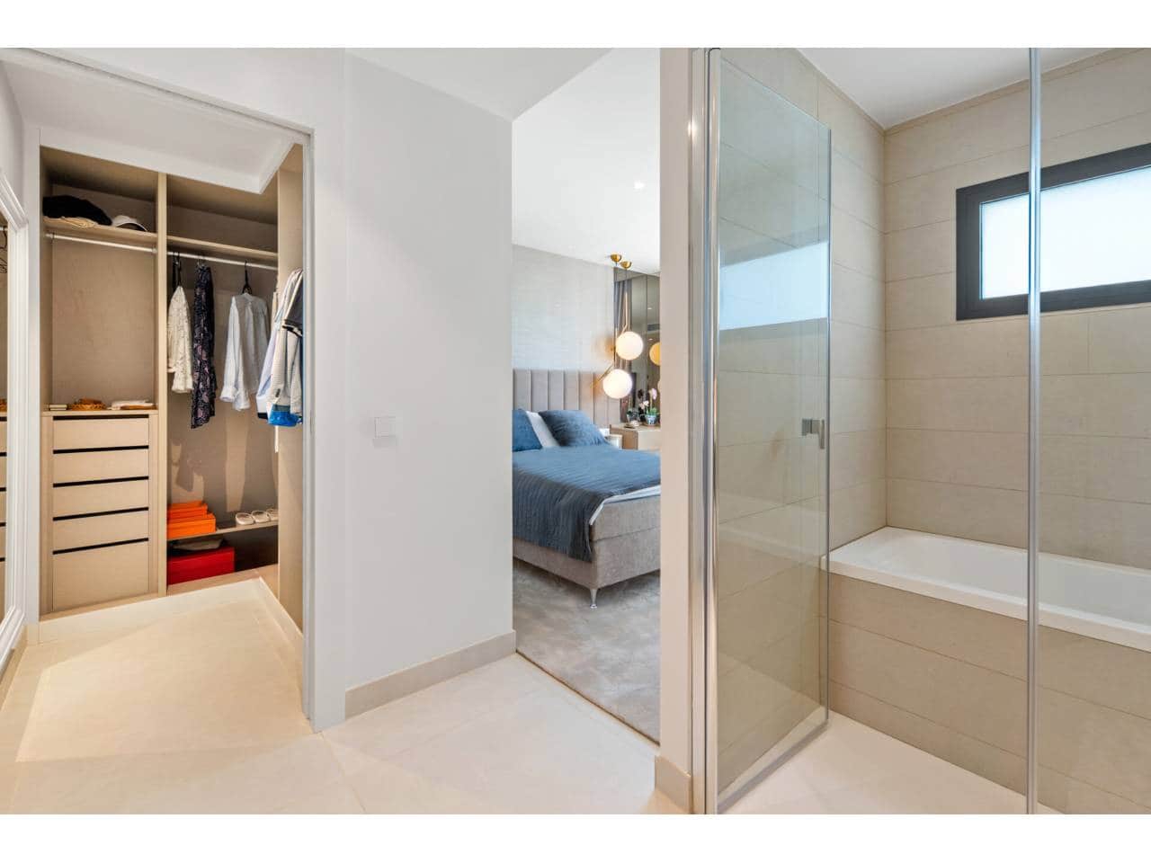 Apartamento de 3 habitaciones en Fuengirola en venta con piscina garaje - 690.000 € (Ref: 8703532)