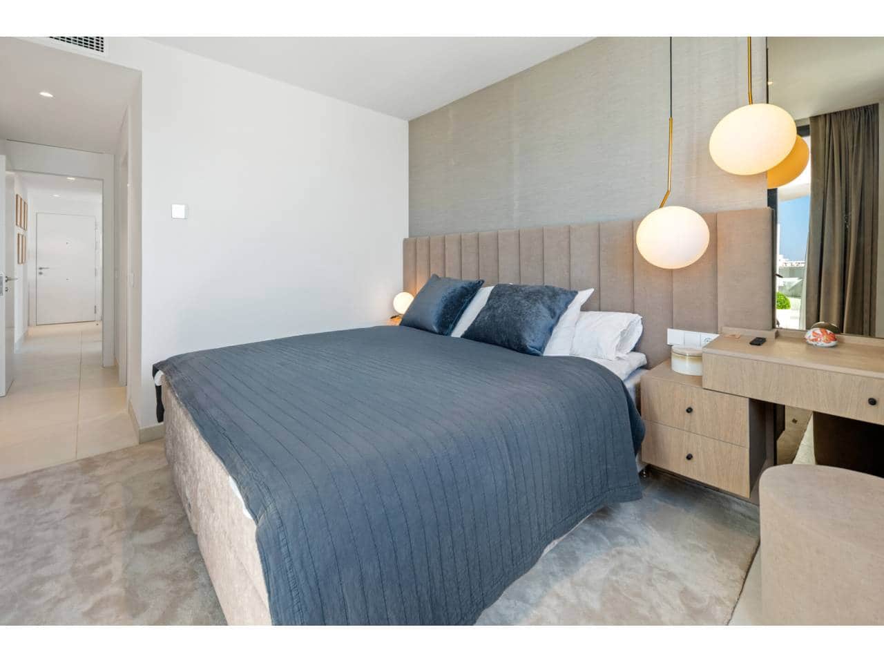 Apartamento de 3 habitaciones en Fuengirola en venta con piscina garaje - 690.000 € (Ref: 8703532)