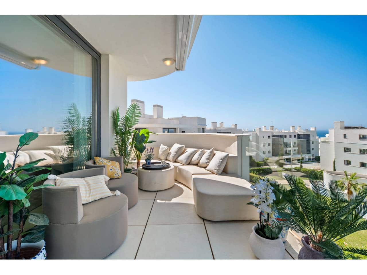 Apartamento de 3 habitaciones en Fuengirola en venta con piscina garaje - 690.000 € (Ref: 8703532)