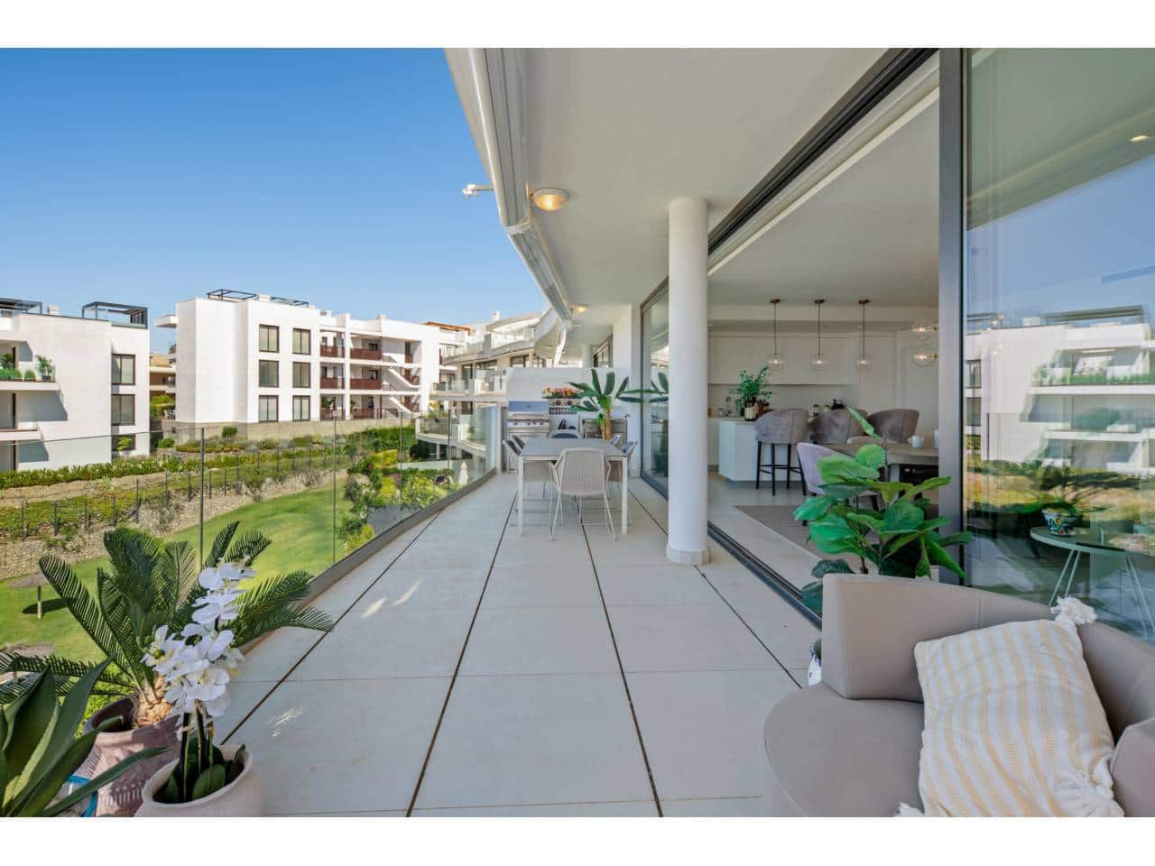 Apartamento de 3 habitaciones en Fuengirola en venta con piscina garaje - 690.000 € (Ref: 8703532)