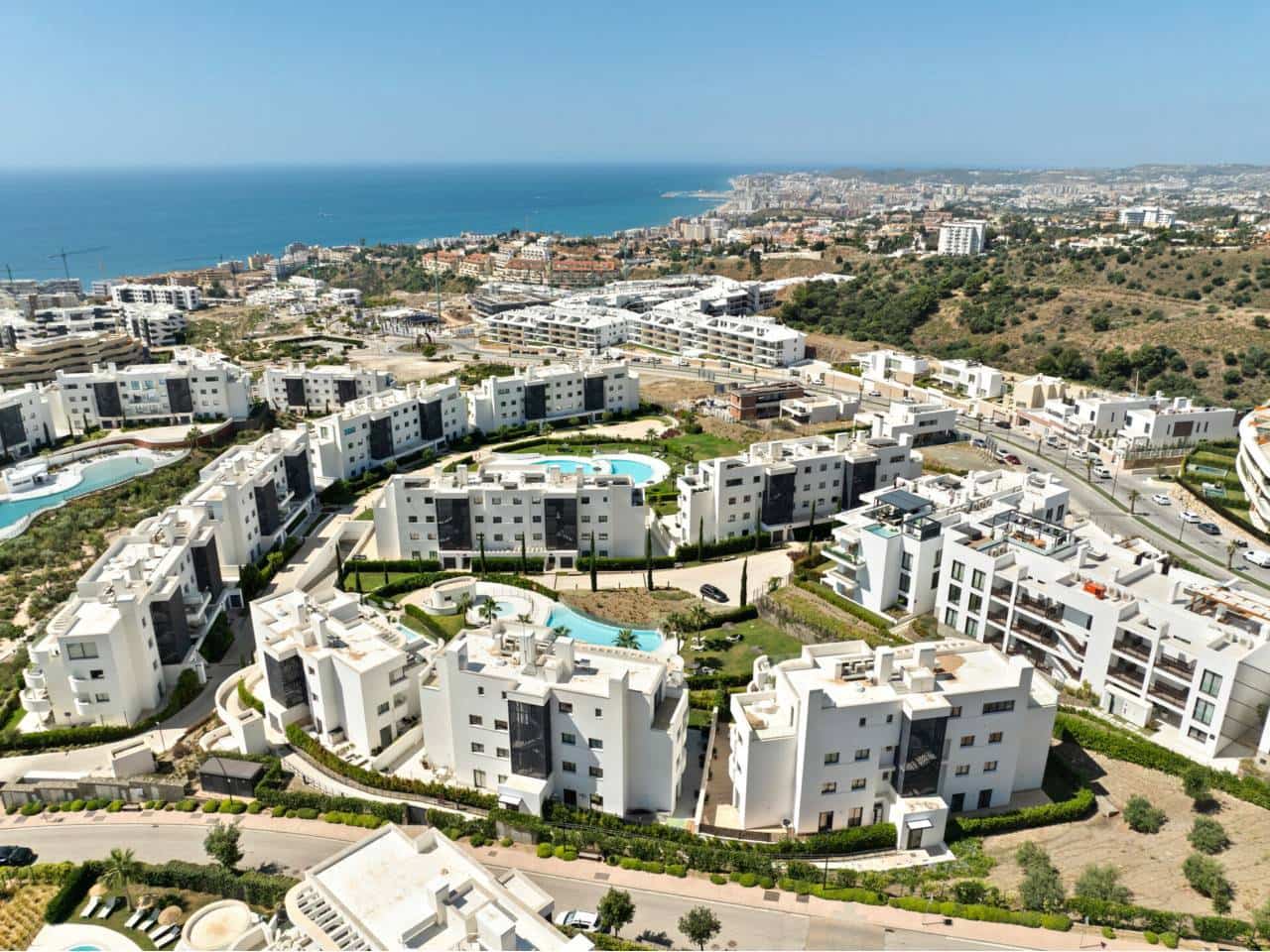 Apartamento de 3 habitaciones en Fuengirola en venta con piscina garaje - 690.000 € (Ref: 8703532)