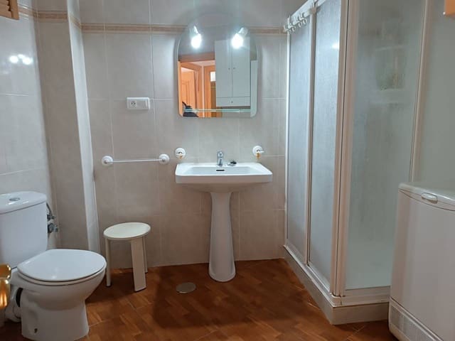 3 makuuhuone Huoneisto myytävänä paikassa Puerto Marina, Benalmádena mukana uima-altaan - 373 000 € (Ref: 8740773)