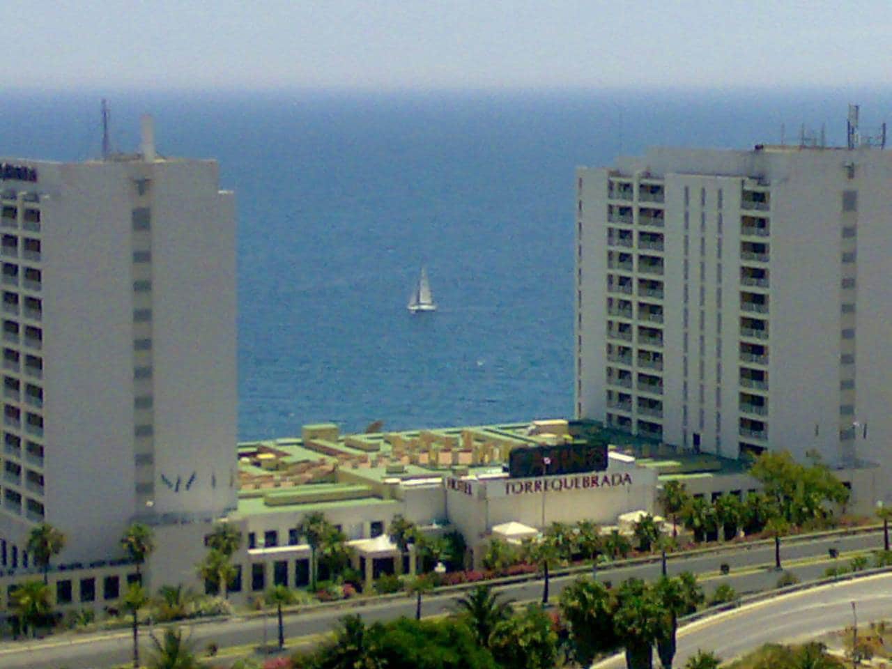 Piso de 2 habitaciones en Benalmádena en alquiler con piscina - 1.500 € (Ref: 8892088)