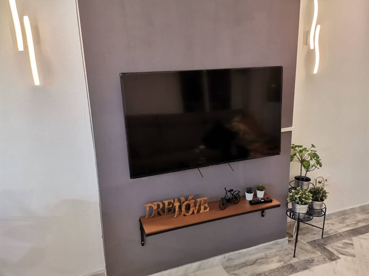 Piso de 2 habitaciones en Benalmádena en alquiler con piscina - 1.500 € (Ref: 8892088)