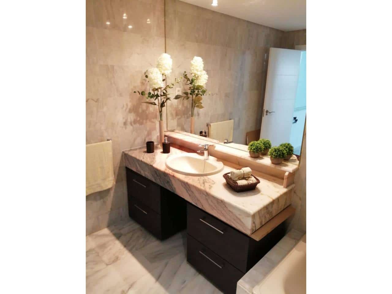 Piso de 2 habitaciones en Benalmádena en alquiler con piscina - 1.500 € (Ref: 8892088)