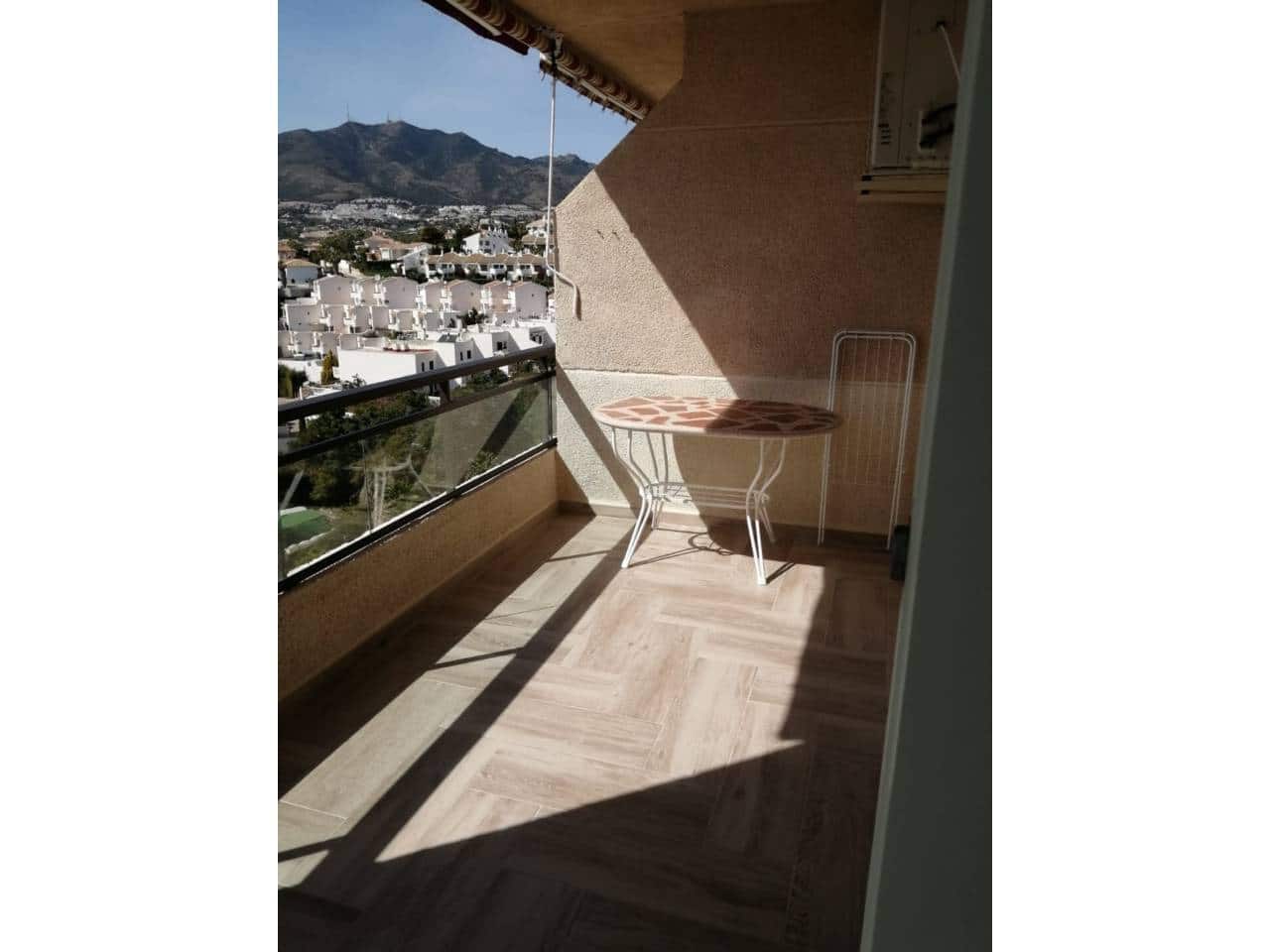 Piso de 2 habitaciones en Benalmádena en alquiler con piscina - 1.500 € (Ref: 8892088)