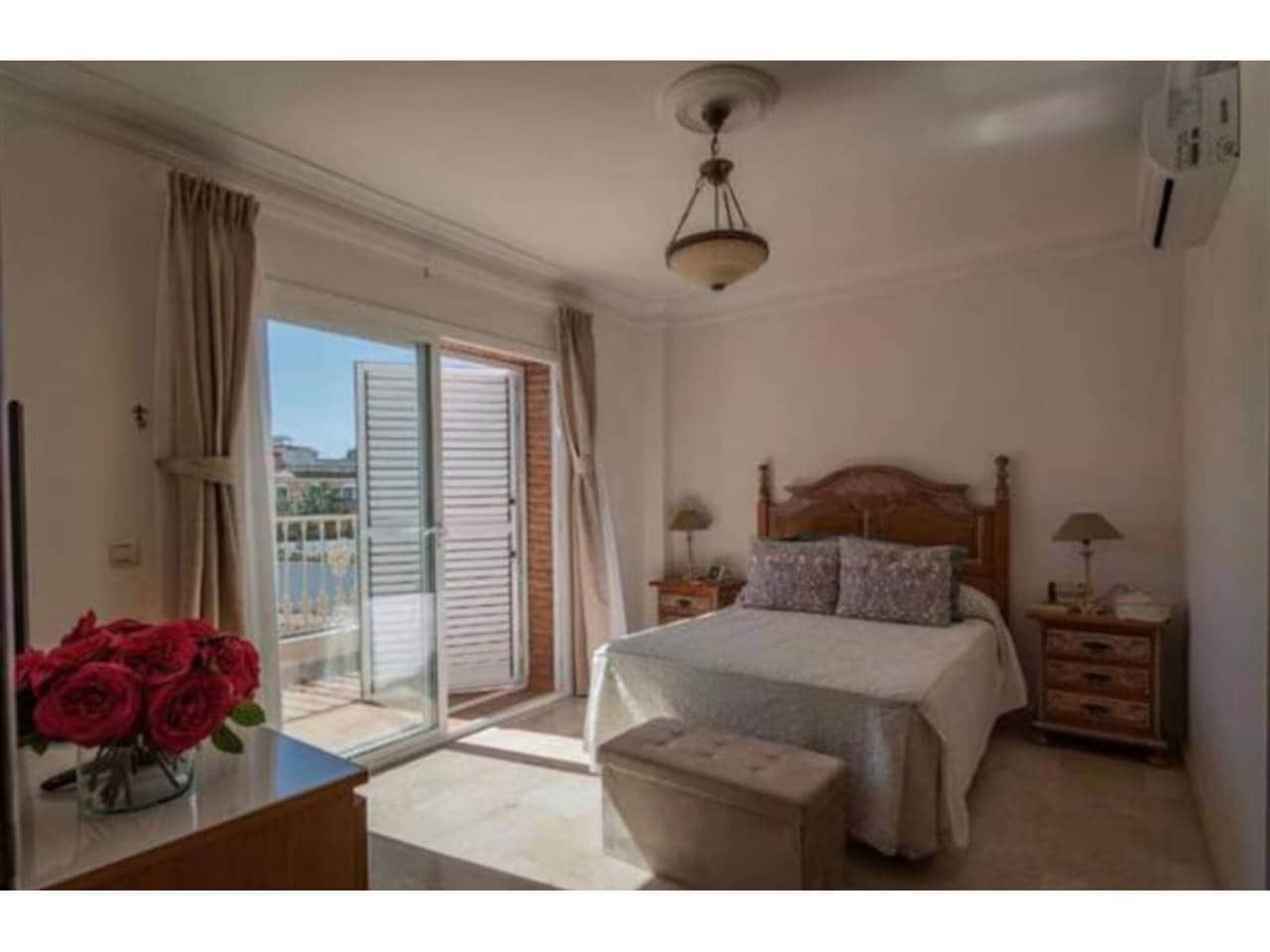 6 bedroom Villa for sale in Benalmadena with pool garage - € 1,250,000 (Ref: 8971820)