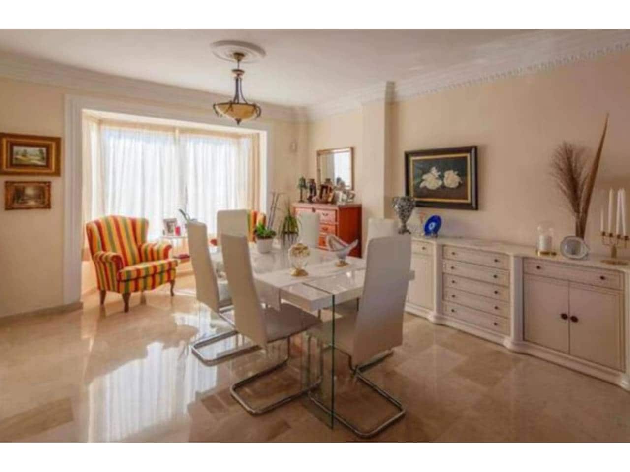 6 bedroom Villa for sale in Benalmadena with pool garage - € 1,250,000 (Ref: 8971820)