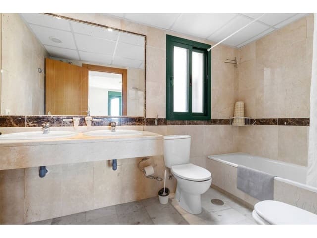 4 chambre Penthouse à vendre à Benalmádena avec piscine garage - 599 000 € (Ref: 8982072)