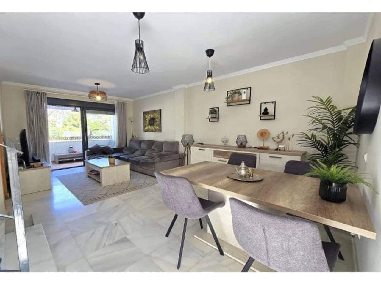 4 soveværelse Byhus til salg i Benalmadena med garage - € 437.000 (Ref: 9111808)