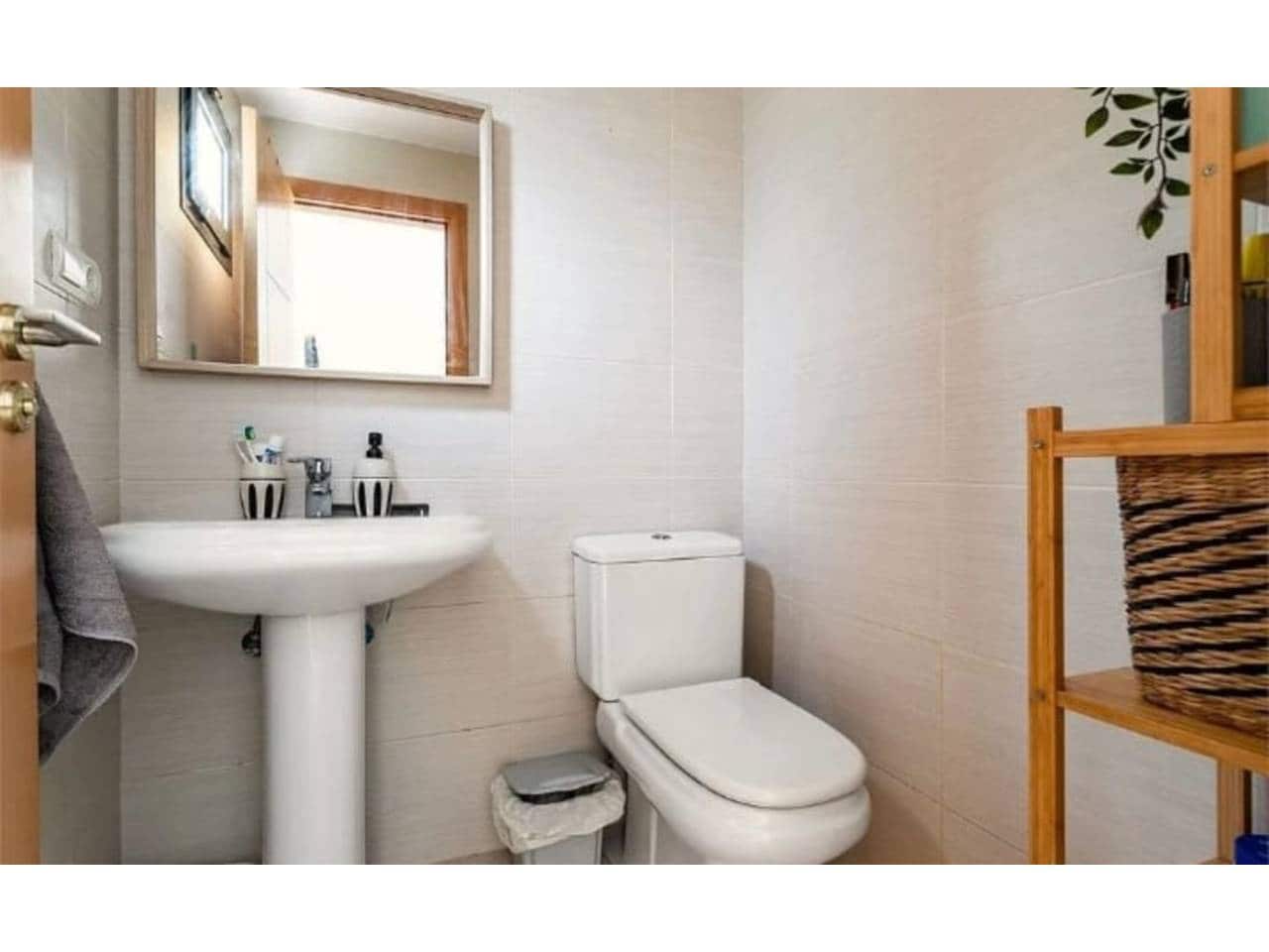 4 soveværelse Byhus til salg i Benalmadena med garage - € 437.000 (Ref: 9111808)