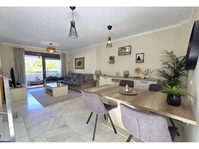 4 soveværelse Byhus til salg i Parque de la Paloma, Benalmádena med garage - € 437.000 (Ref: 9111808)