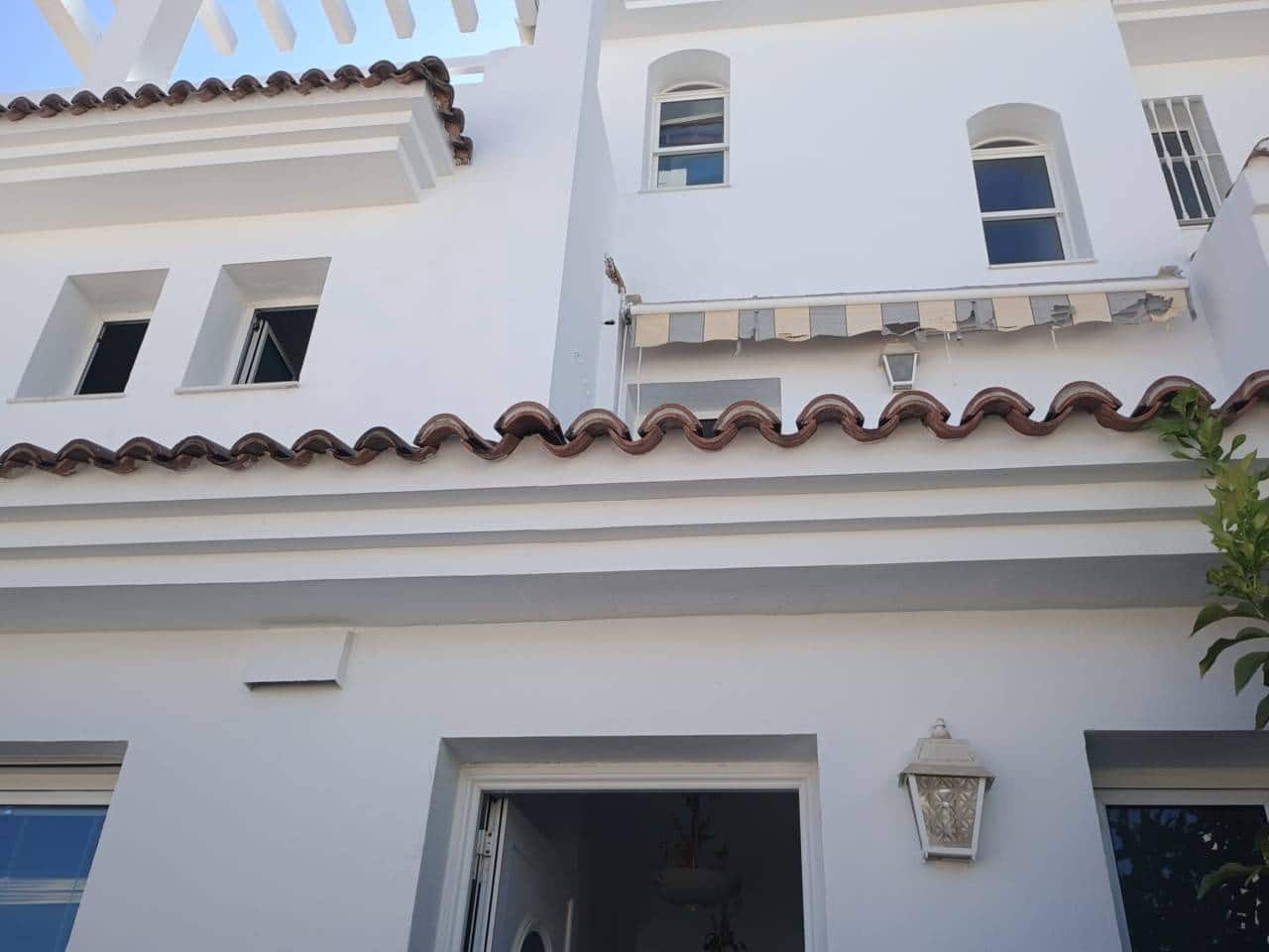 5 soveværelse Semi-Rækkehus til salg i Benalmadena med swimmingpool garage - € 635.000 (Ref: 9159234)