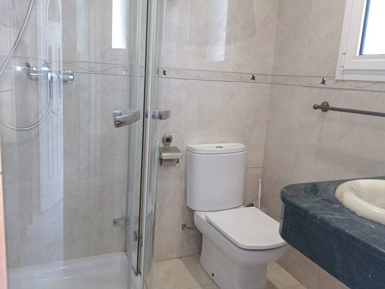 5 soveværelse Semi-Rækkehus til salg i Benalmadena med swimmingpool garage - € 635.000 (Ref: 9159234)