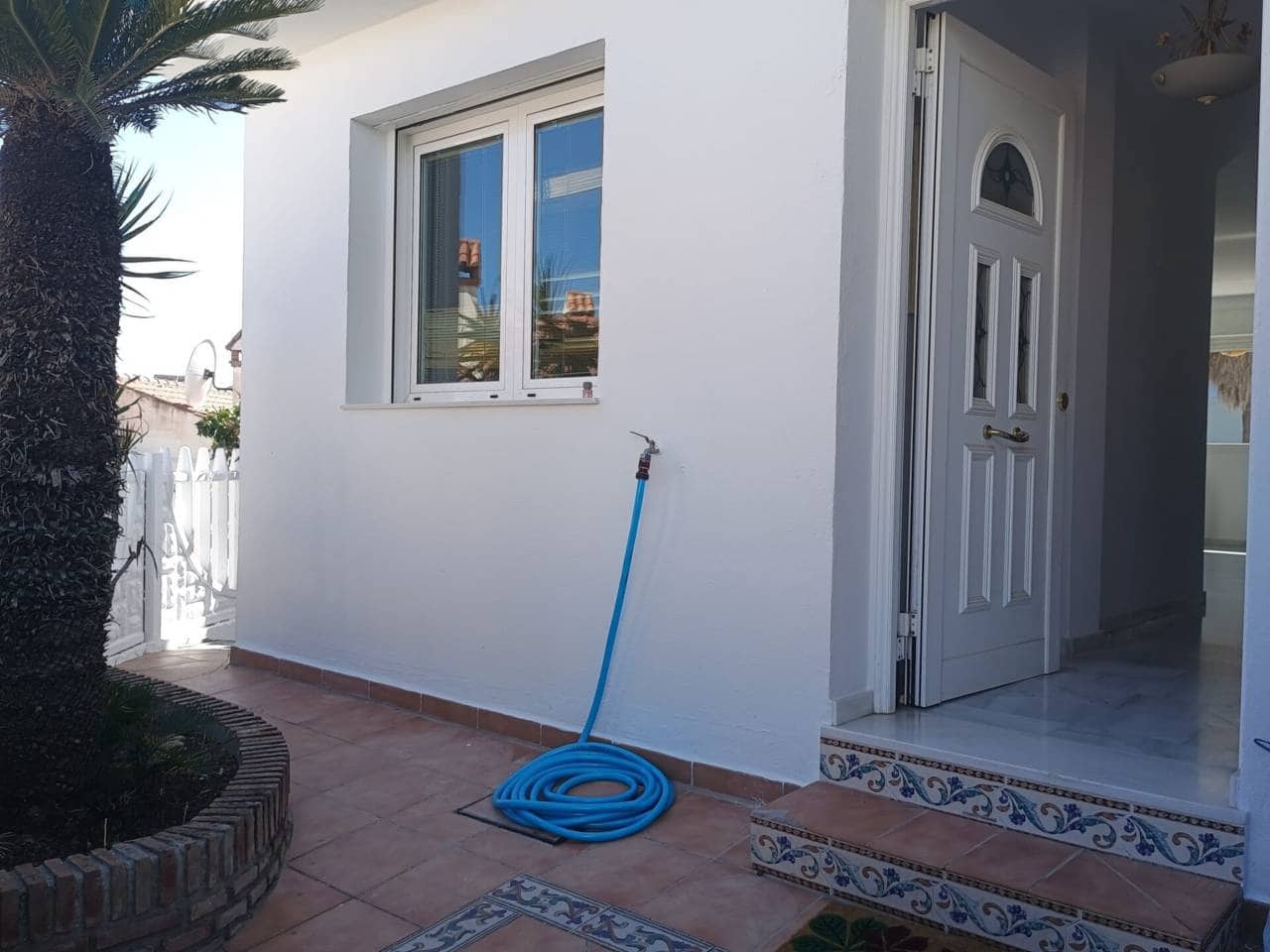 5 soveværelse Semi-Rækkehus til salg i Benalmadena med swimmingpool garage - € 635.000 (Ref: 9159234)