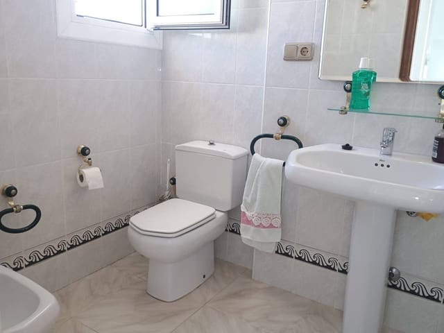 5 sovrum Semi-fristående Villa till salu i Benalmádena med pool garage - 635 000 € (Ref: 9159234)