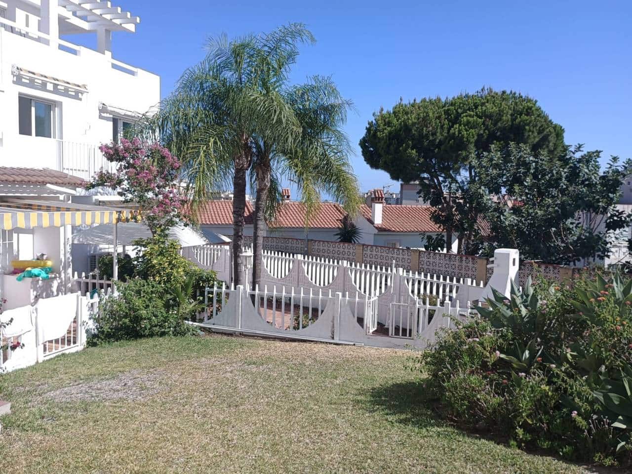 5 soveværelse Semi-Rækkehus til salg i Benalmadena med swimmingpool garage - € 635.000 (Ref: 9159234)