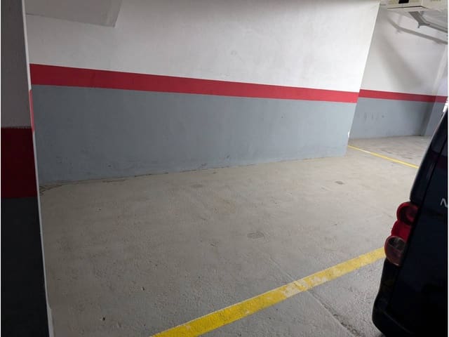 Autotalli myytävänä paikassa Benalmádena - 19 500 € (Ref: 9193485)