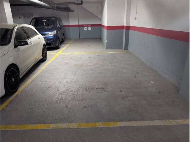 Autotalli myytävänä paikassa Benalmádena - 19 500 € (Ref: 9193485)