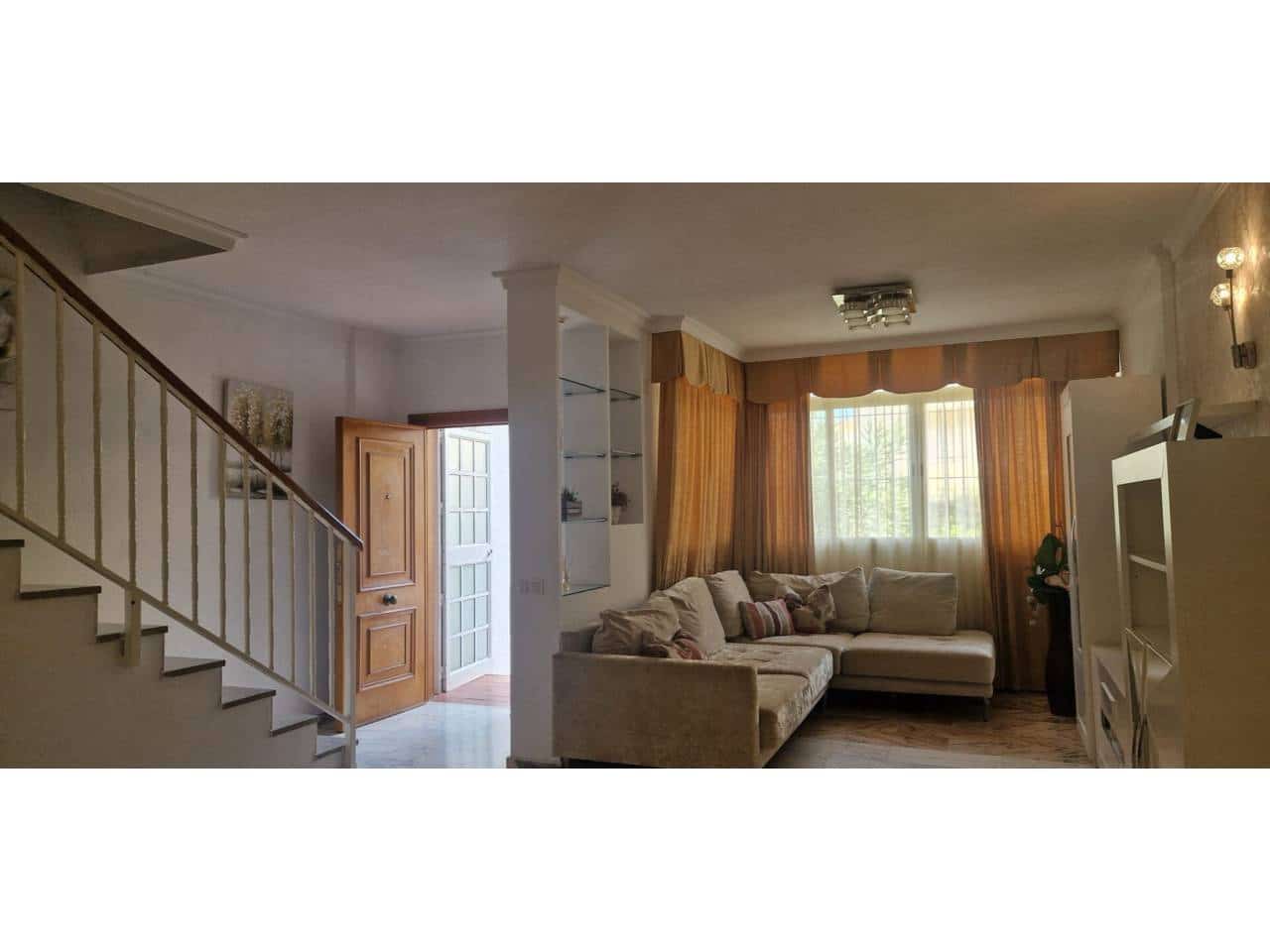 Apartamento de 3 habitaciones en Torremolinos en venta con piscina garaje - 375.000 € (Ref: 9303075)