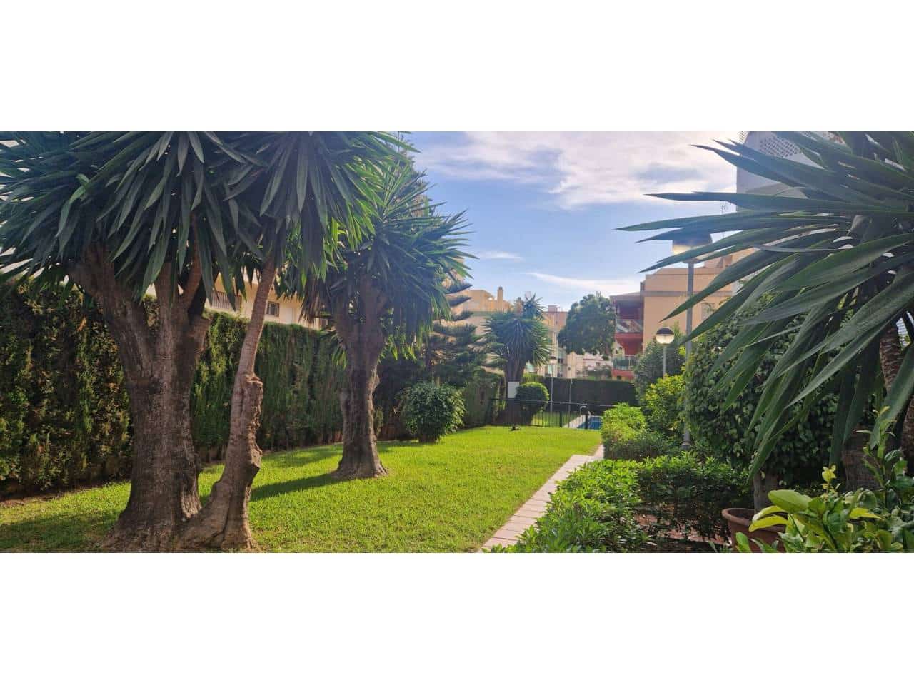 Apartamento de 3 habitaciones en Torremolinos en venta con piscina garaje - 375.000 € (Ref: 9303075)