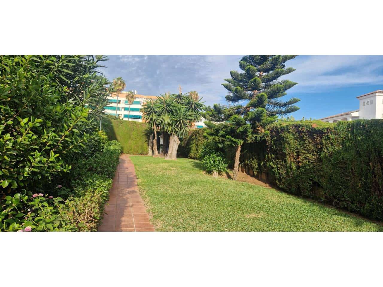 Apartamento de 3 habitaciones en Torremolinos en venta con piscina garaje - 375.000 € (Ref: 9303075)