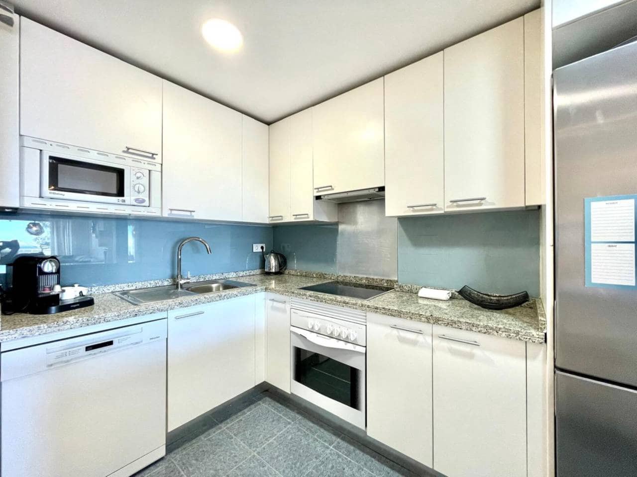 2 bedroom Apartment for sale in Benalmadena with pool garage - € 660,000 (Ref: 9303076)