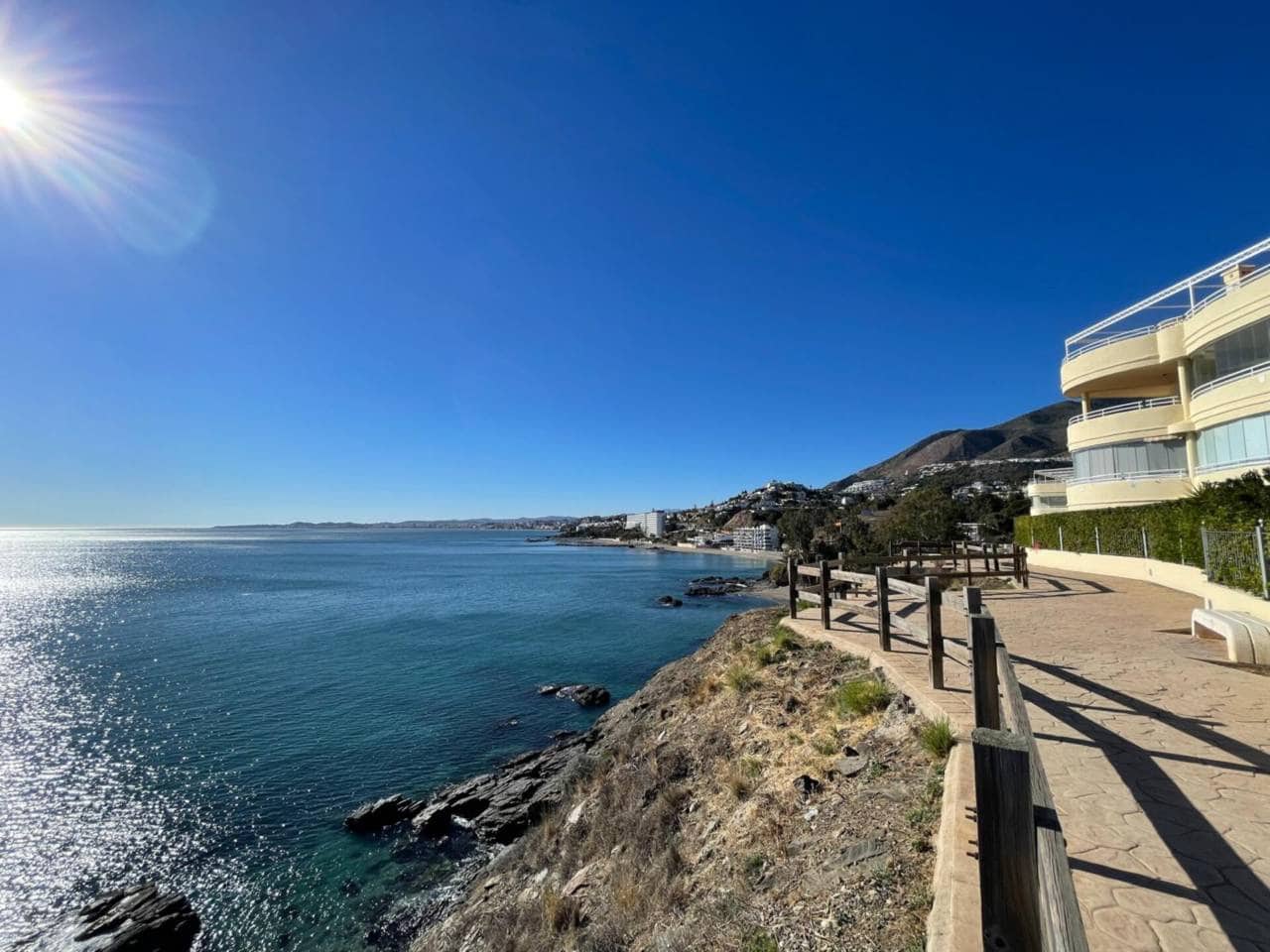 2 bedroom Apartment for sale in Benalmadena with pool garage - € 660,000 (Ref: 9303076)