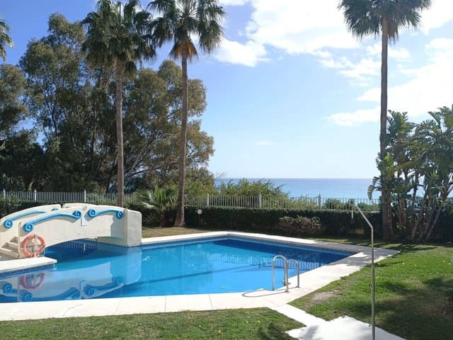Apartamento de 2 habitaciones en Benalmádena en venta con piscina garaje - 640.000 € (Ref: 9303076)