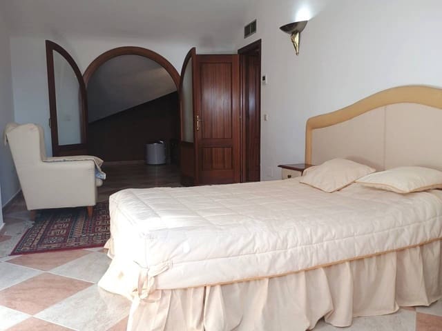 3 bedroom Apartment for sale in Parque de la Paloma, Benalmádena with pool garage - € 495,000 (Ref: 9330177)