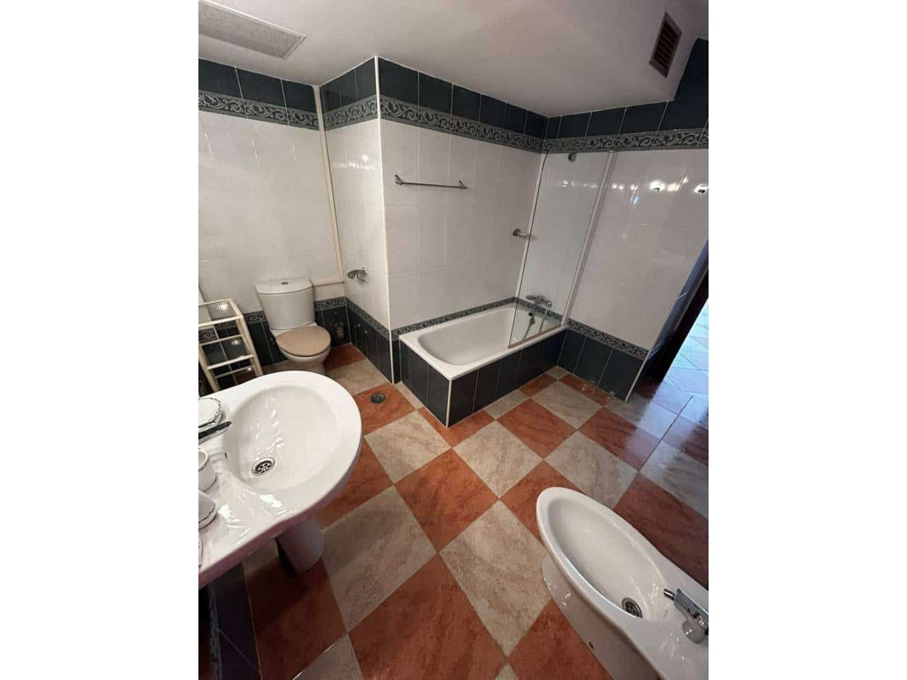 3 soverom Penthouse til salgs i Benalmadena med svømmebasseng garasje - € 469 000 (Ref: 9330177)