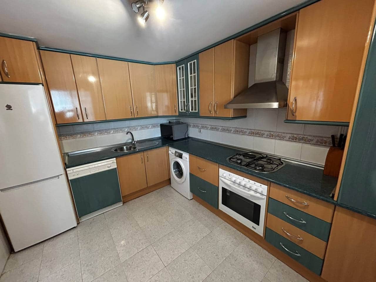3 soverom Penthouse til salgs i Benalmadena med svømmebasseng garasje - € 469 000 (Ref: 9330177)