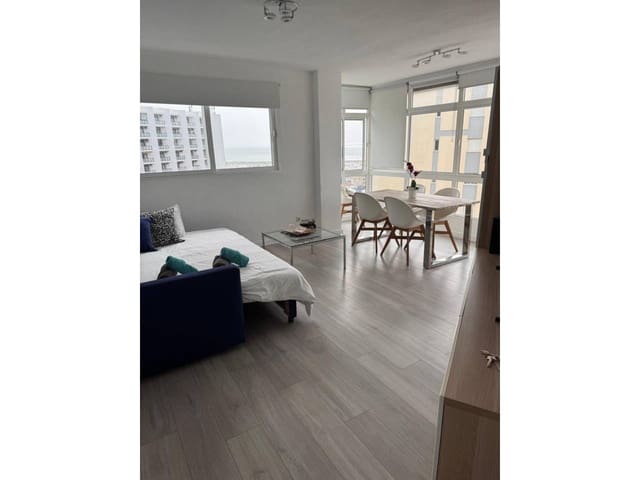 3 makuuhuone Huoneisto myytävänä paikassa Puerto Marina, Benalmádena mukana uima-altaan - 450 000 € (Ref: 9355668)