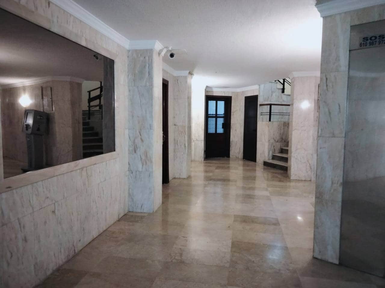 2 slaapkamer Appartement te koop in Benalmadena met zwembad - € 310.000 (Ref: 9382383)