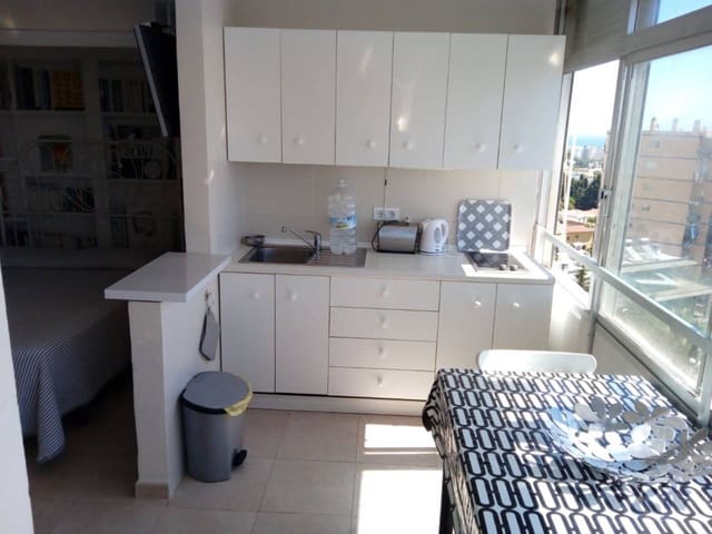 Studio til leje i Puerto Marina, Benalmádena med swimmingpool - € 850 (Ref: 9400443)