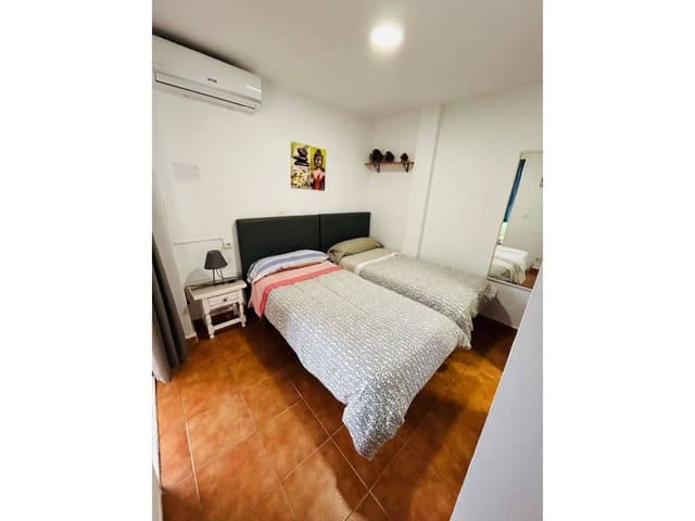 2 makuuhuone Huoneisto myytävänä paikassa Puerto Marina, Benalmádena mukana uima-altaan - 450 000 € (Ref: 9426918)