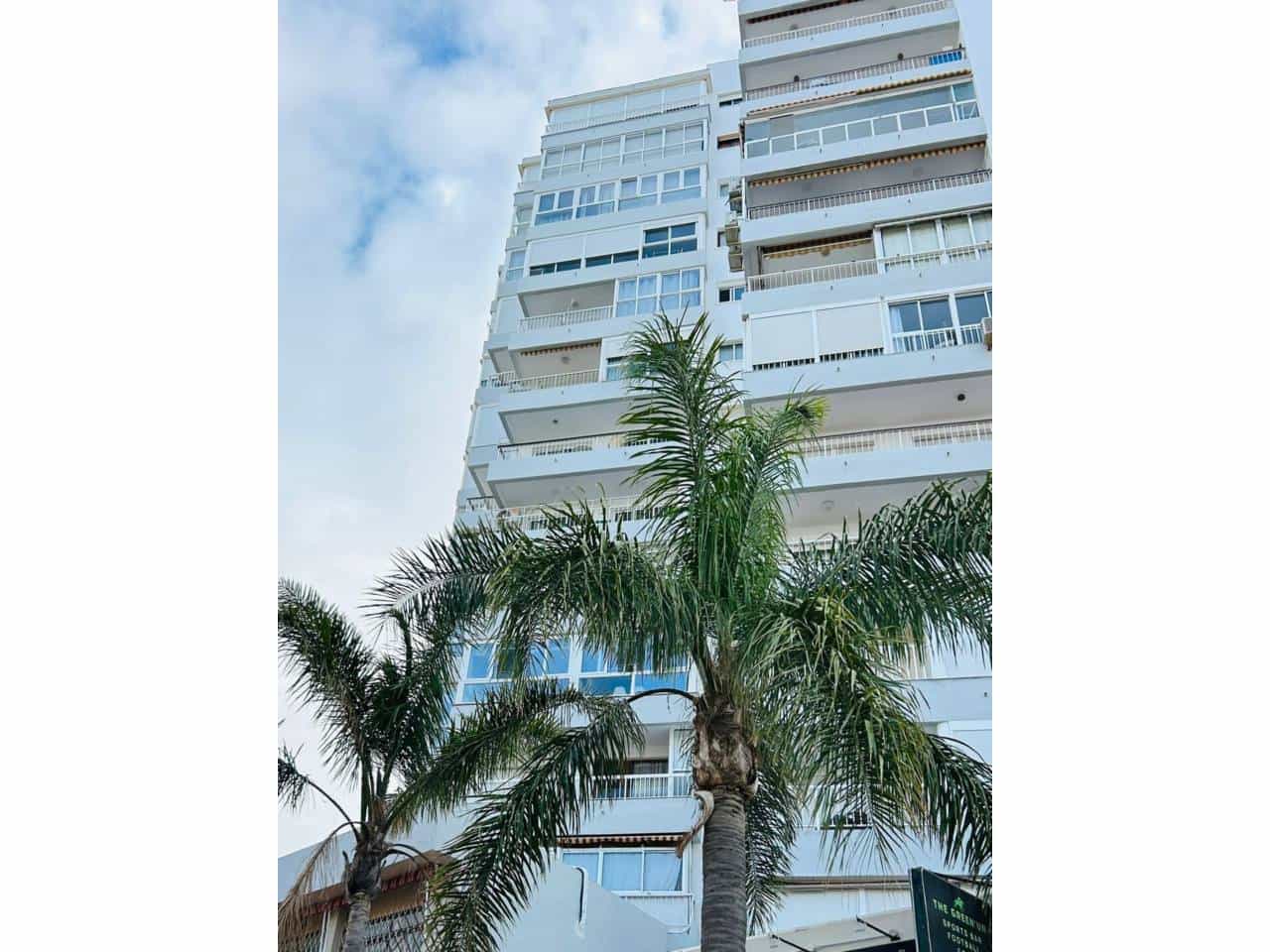 2 makuuhuone Huoneisto myytävänä paikassa Benalmadena mukana uima-altaan - 450 000 € (Ref: 9426918)