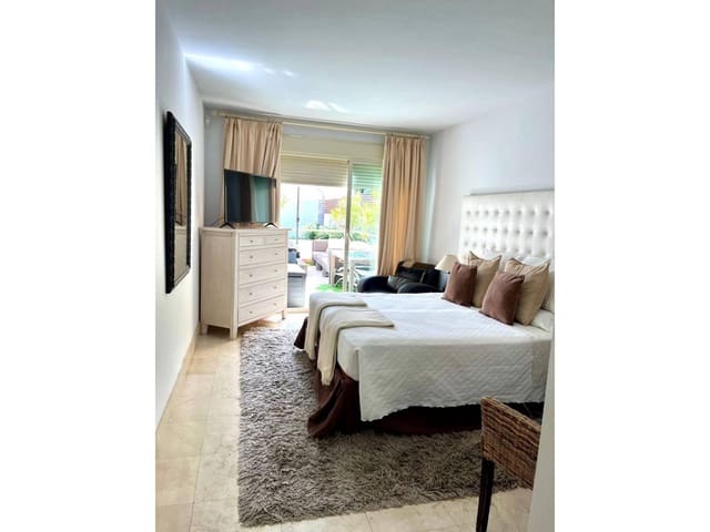 3 chambre Appartement à vendre à Río Real, Marbella avec piscine garage - 735 000 € (Ref: 9500978)