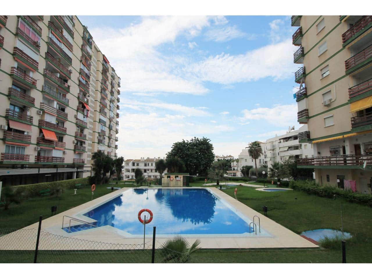 Yksiö myytävänä paikassa Benalmadena mukana uima-altaan - 180 000 € (Ref: 9518265)