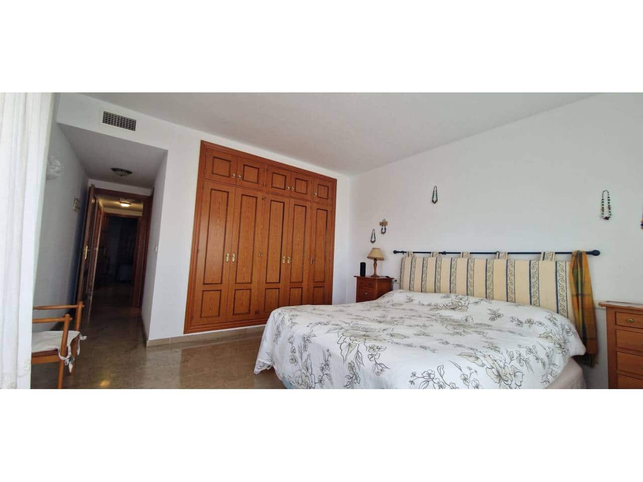 2 bedroom Apartment for sale in Benalmadena with pool garage - € 379,900 (Ref: 9560948)