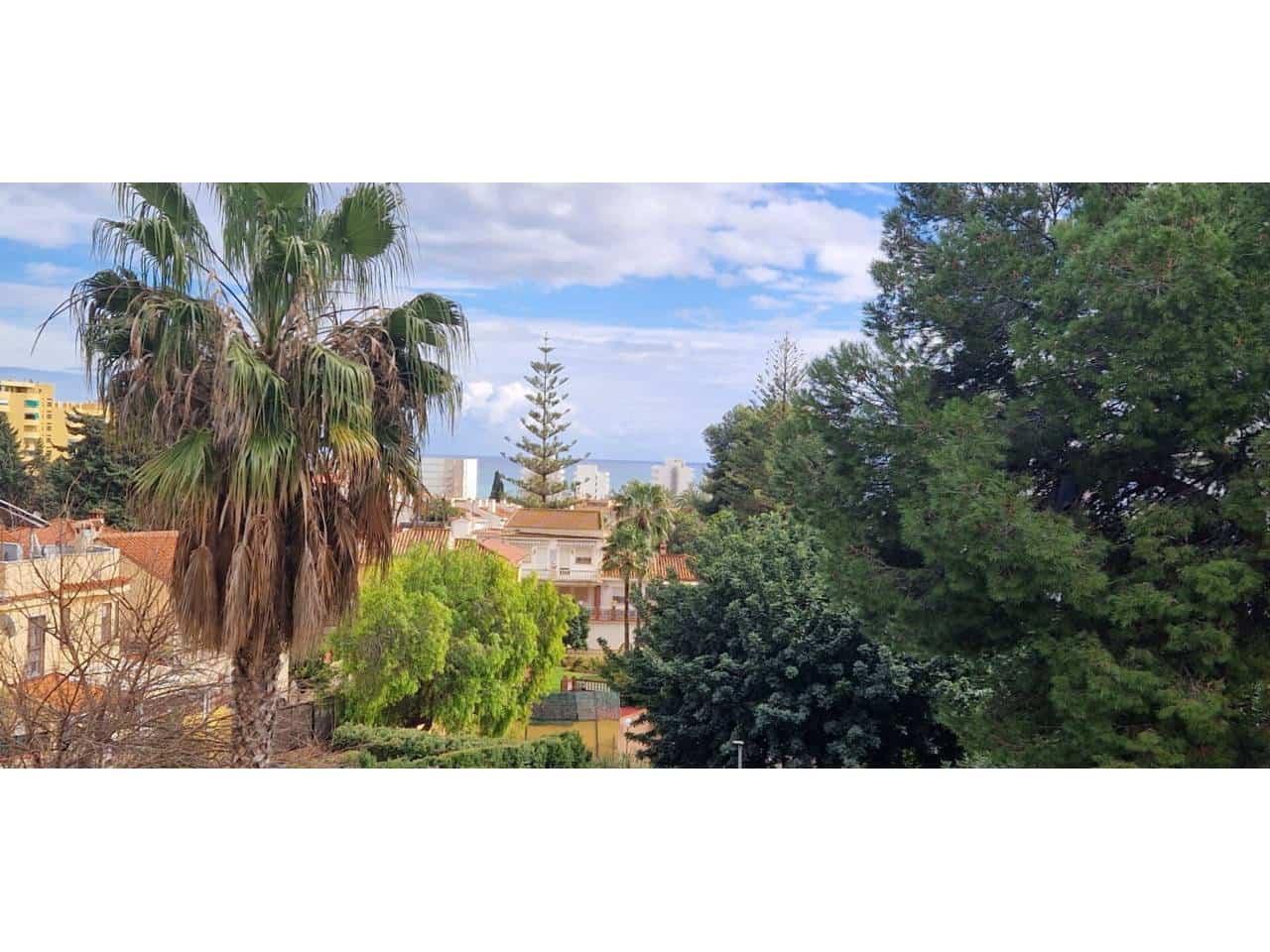2 bedroom Apartment for sale in Benalmadena with pool garage - € 379,900 (Ref: 9560948)