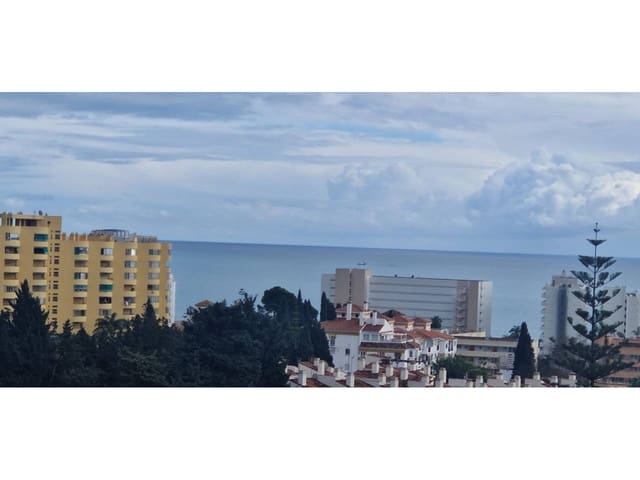 2 soverom Penthouse til salgs i Benalmádena med svømmebasseng garasje - € 399 000 (Ref: 9564187)